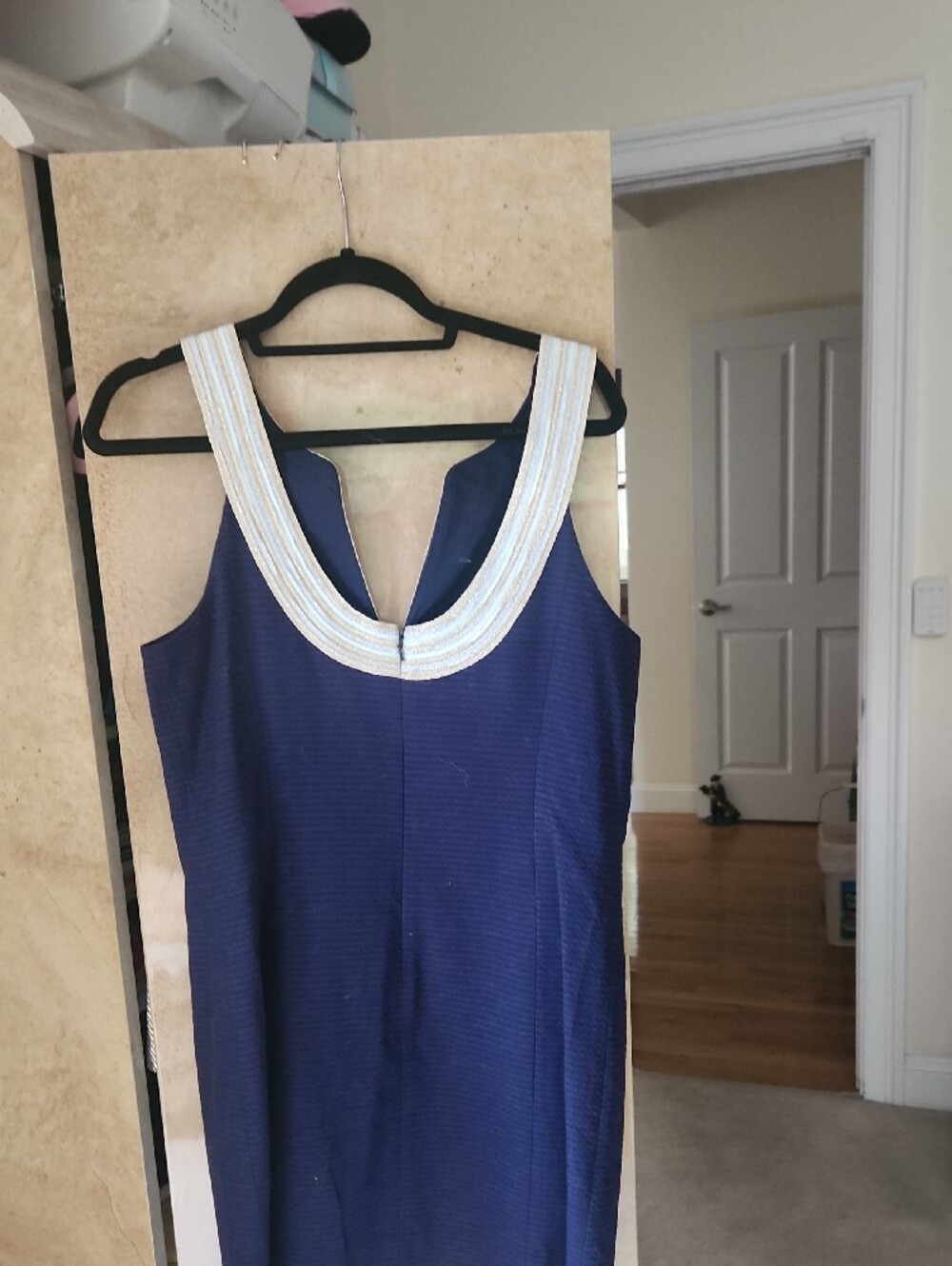 SALE !!-- Lilly Pulitzer Navy Blue Sheath Dress with White Embellished Placket - Picture 5 of 6